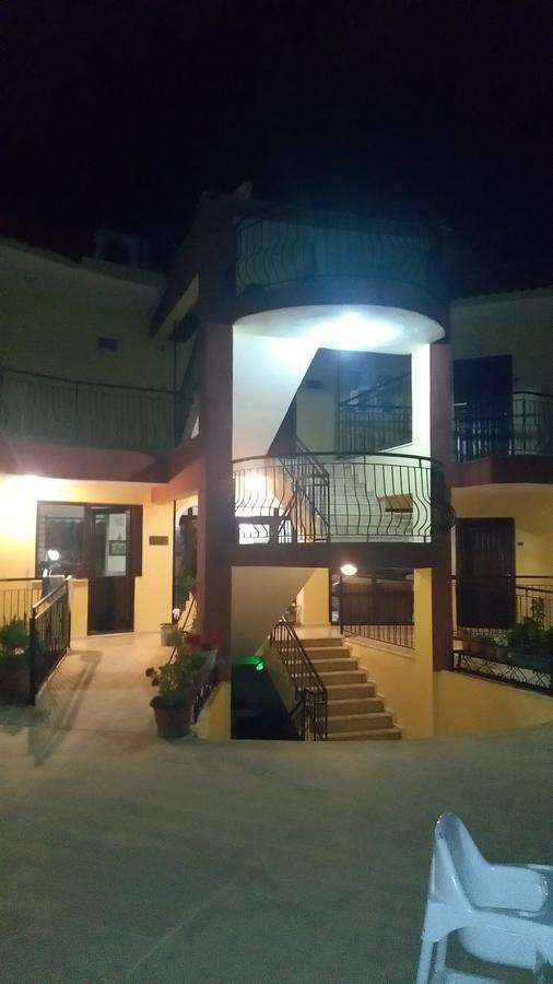 Las Palmeras Hotel Çamyuva Kültér fotó