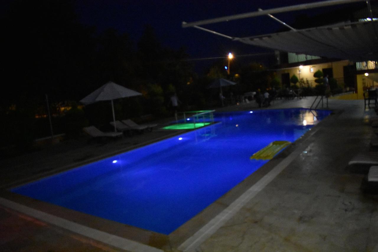Las Palmeras Hotel Çamyuva Kültér fotó