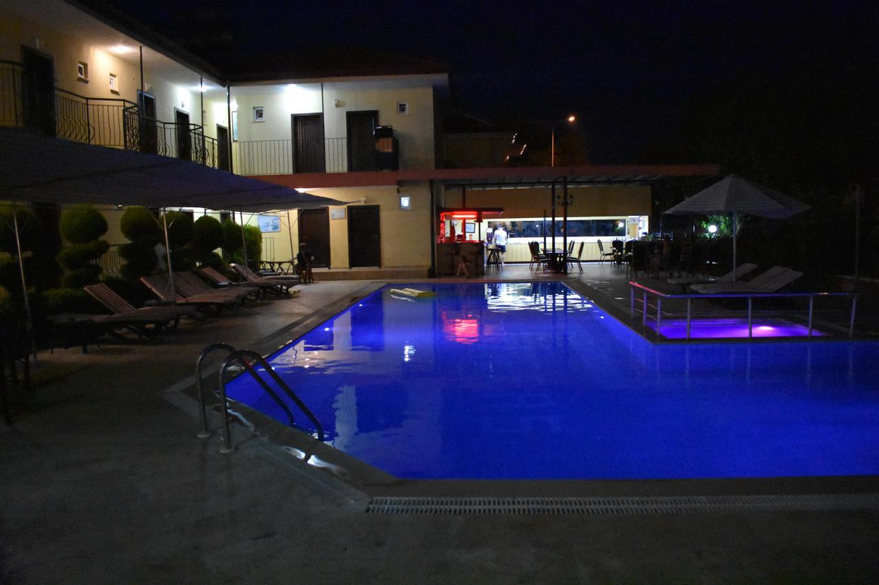 Las Palmeras Hotel Çamyuva Kültér fotó