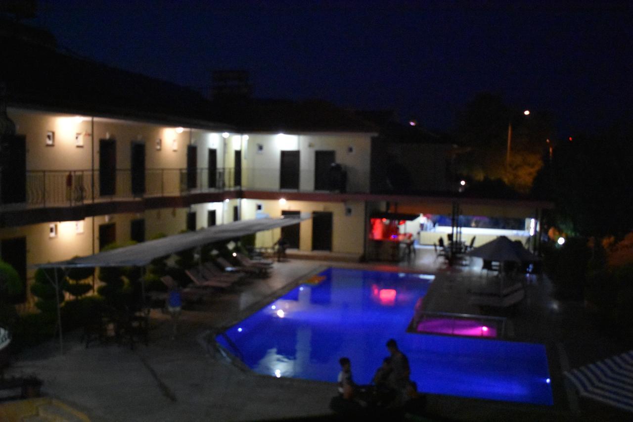 Las Palmeras Hotel Çamyuva Kültér fotó