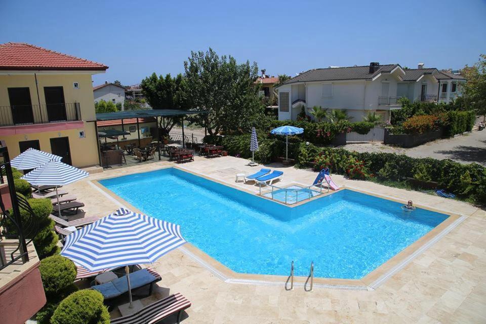 Las Palmeras Hotel Çamyuva Kültér fotó